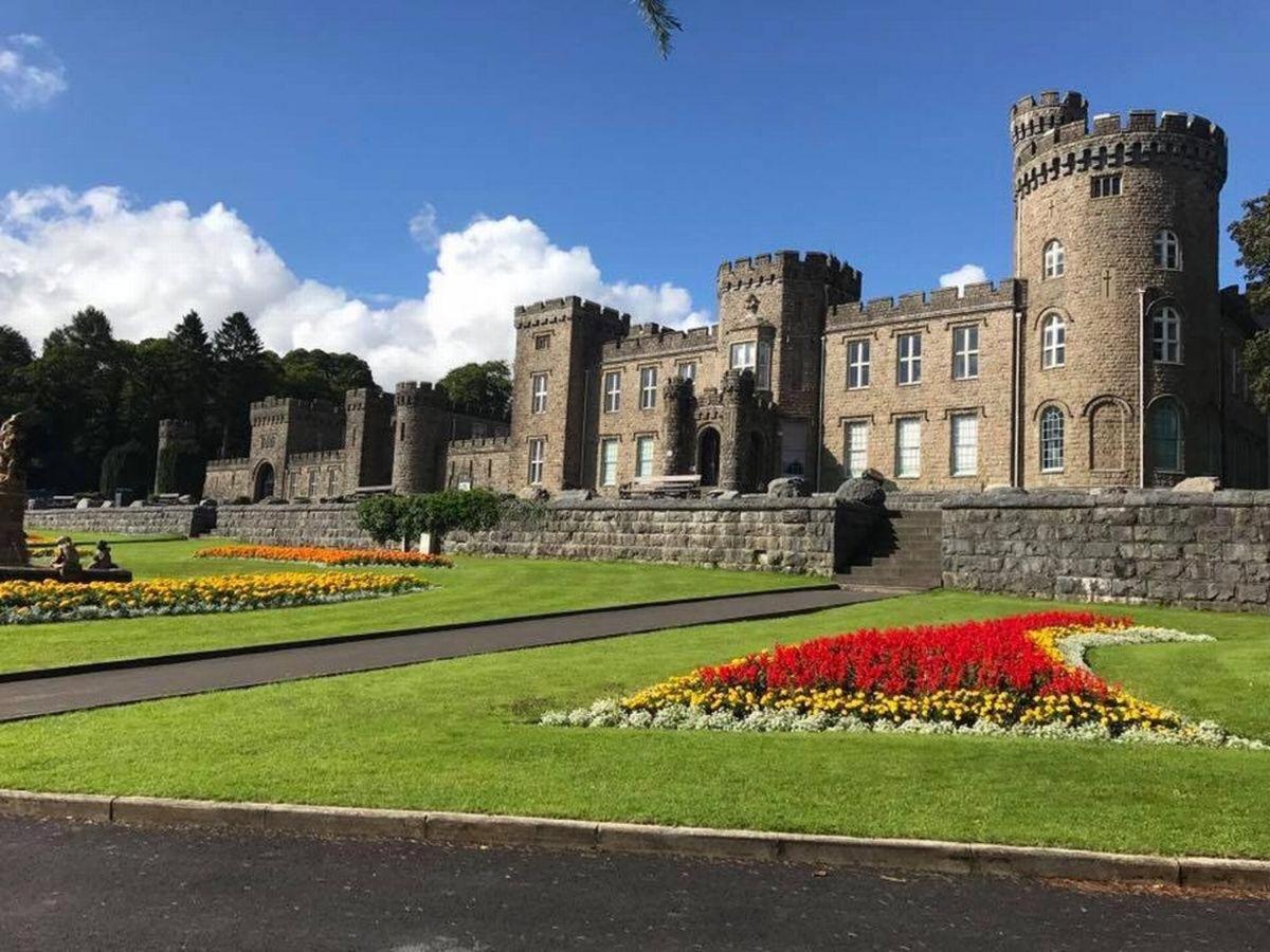 Rj S House Lägenhet Merthyr Tydfil Exteriör bild