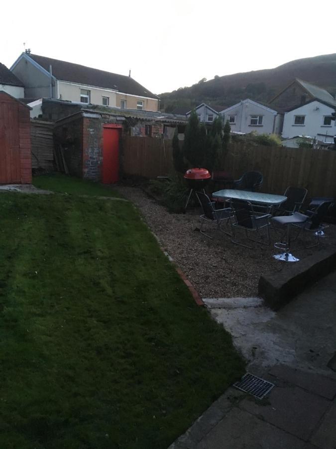 Rj S House Lägenhet Merthyr Tydfil Exteriör bild