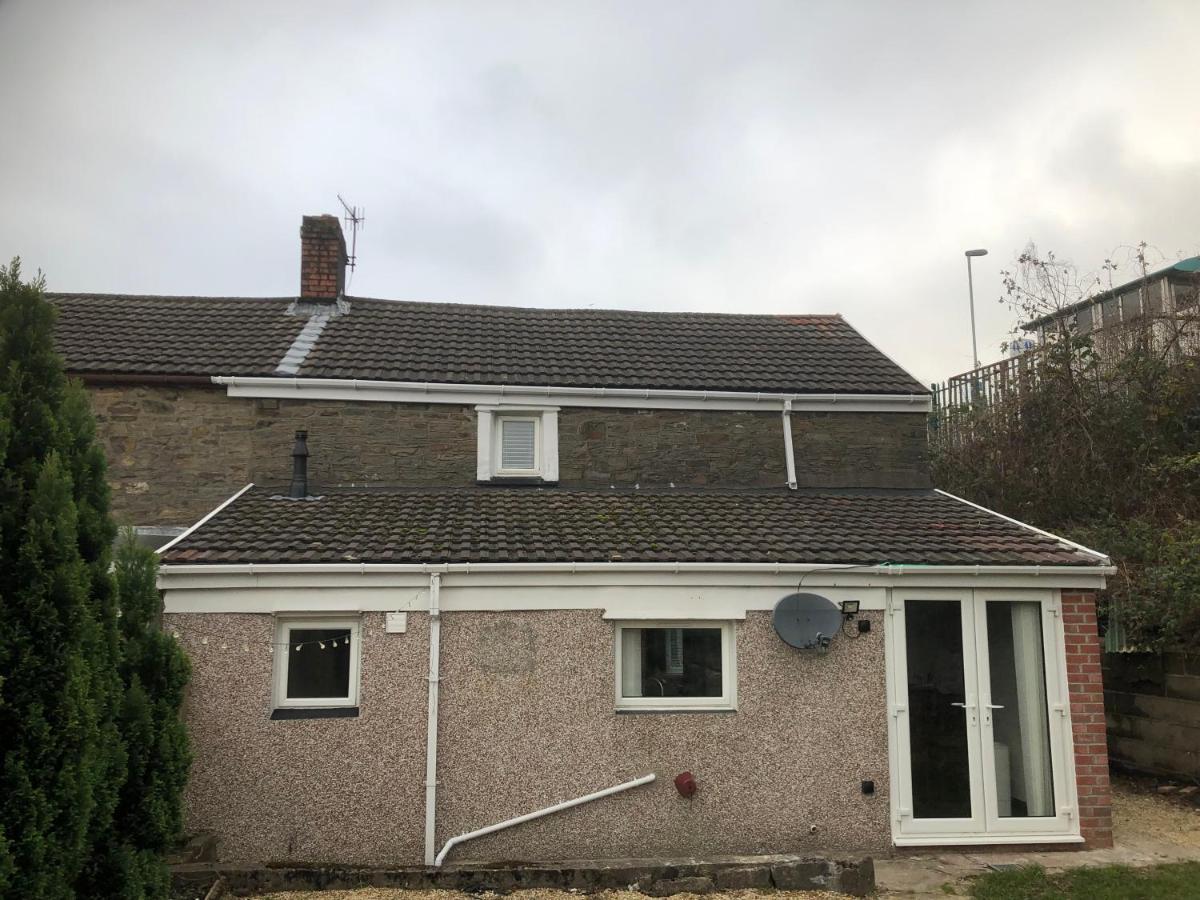 Rj S House Lägenhet Merthyr Tydfil Exteriör bild