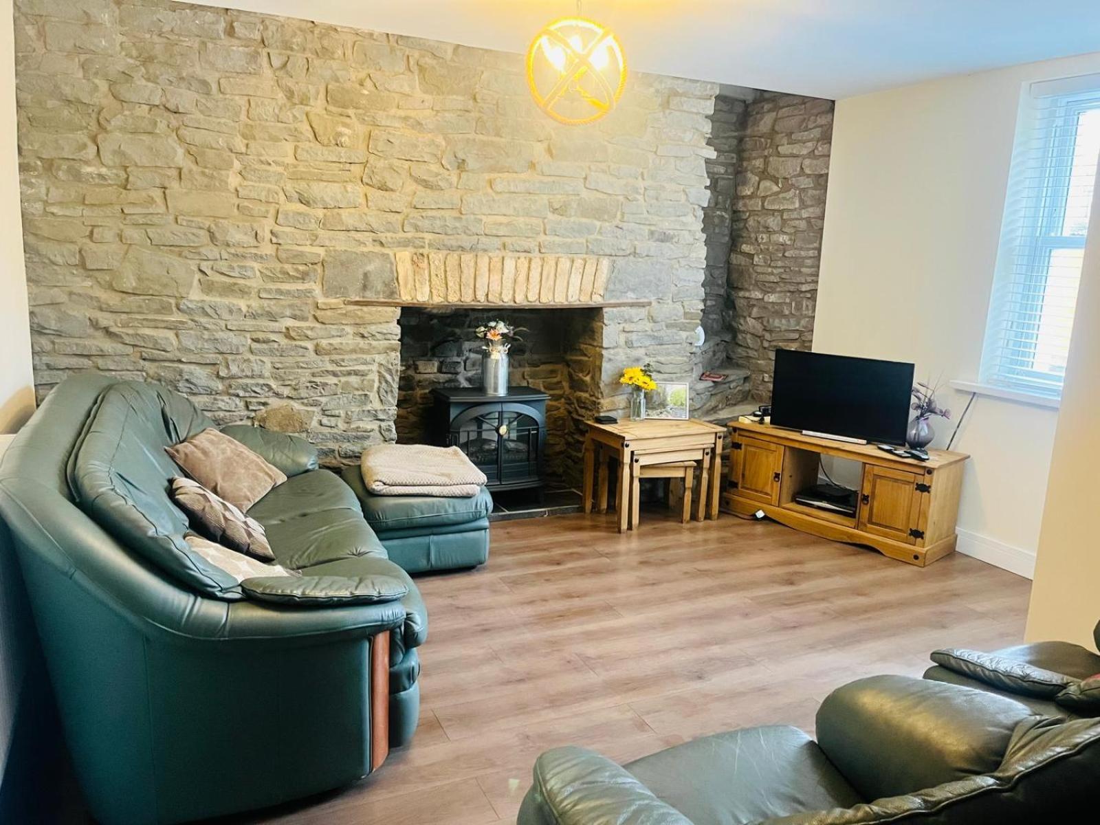 Rj S House Lägenhet Merthyr Tydfil Exteriör bild